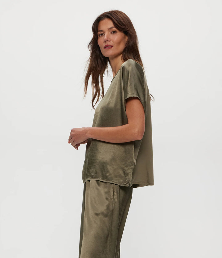 Flow Satin Tee