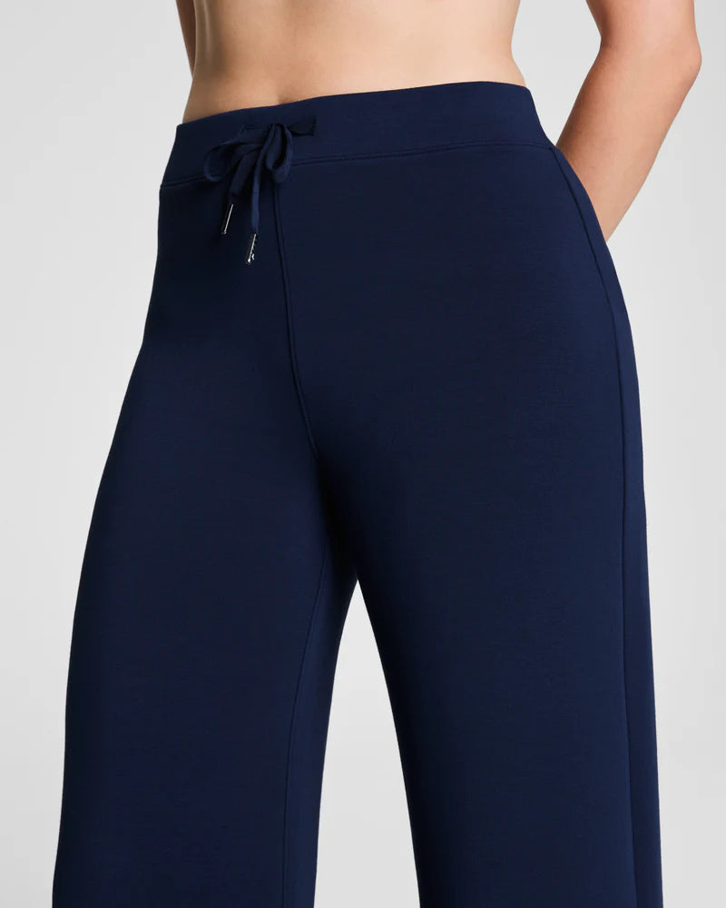 AirEssentials® Wide Leg Pant