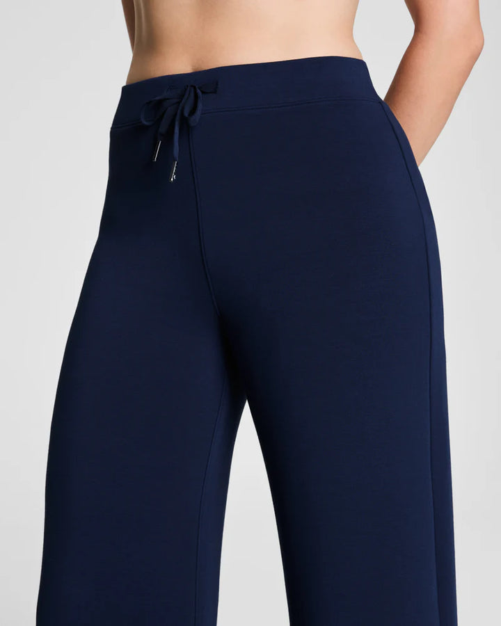 AirEssentials® Wide Leg Pant