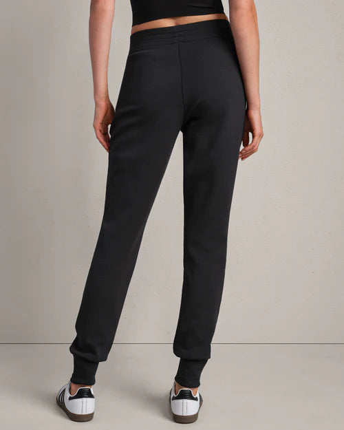 DreamGlow™ Tapered Pant