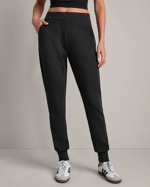 DreamGlow™ Tapered Pant