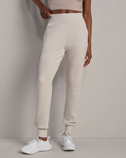 DreamGlow™ Tapered Pant