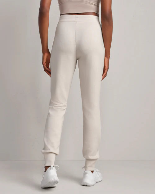 DreamGlow™ Tapered Pant